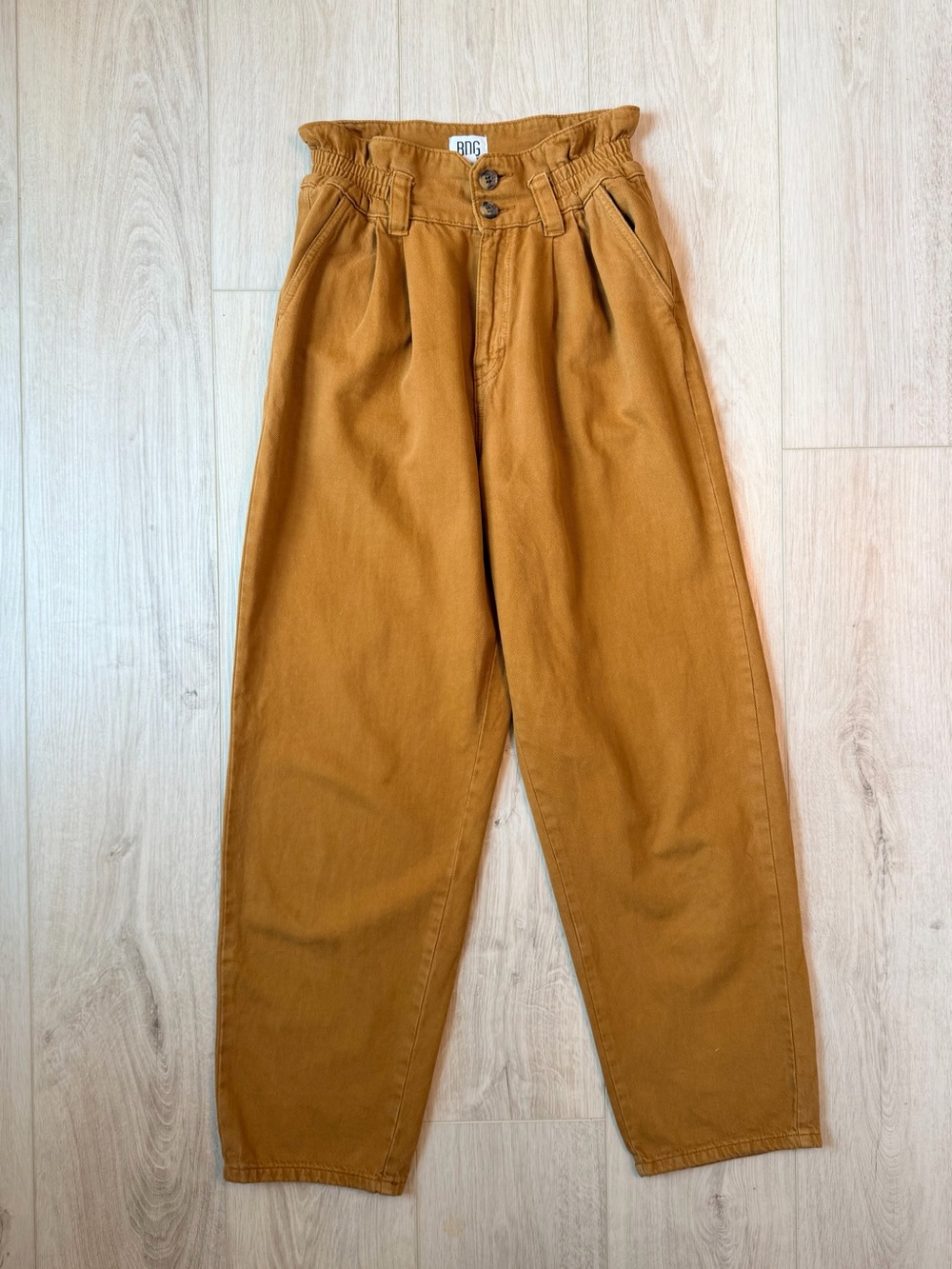 BDG High-Rise Pleated Paper Bag Pants in Rust Brown